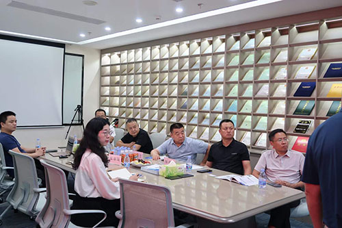 領(lǐng)導(dǎo)來(lái)訪深國(guó)安考察指導(dǎo)