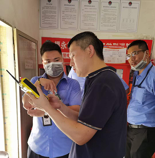 便攜穿戴式H2S硫化氫報警儀